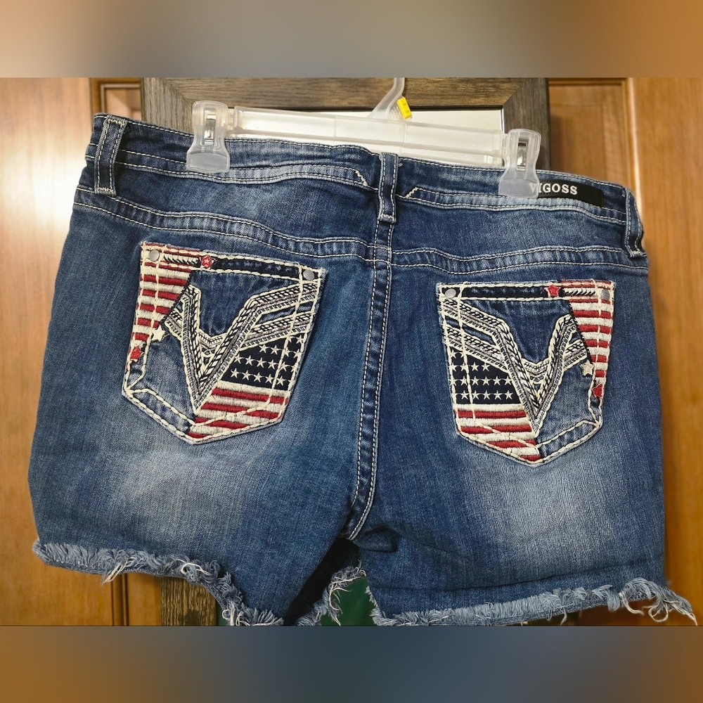 Vigoss Women’s Blue Denim Shorts with Flag Pocket Detail